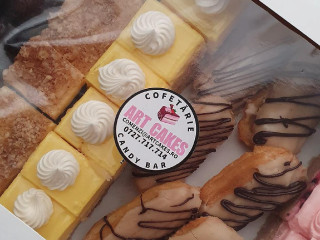 Art Cakes