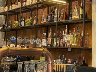 Motor Pub 7