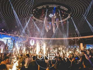 וואן קלאב בוקרשט One Club Bucharest