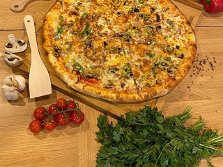 Hygge Pizza