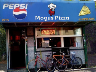 Mogus Pizza