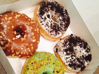 Hello Donuts