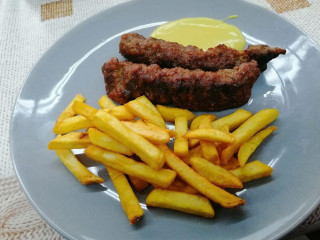 La Micuțu' Uriaş