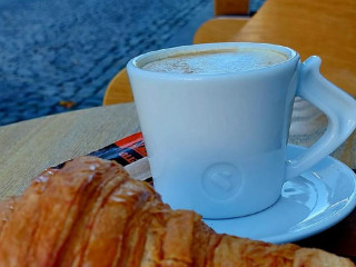 Limerence Croissants (magheru/simu6, Bucharest)