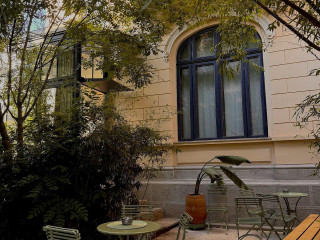 Room4 Coffee Yard