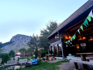 42 Bistro& Guesthouse