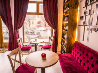 Friends Wine And Coffee