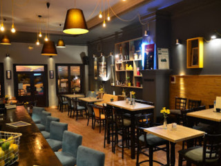 Bricks Brasserie Cafe