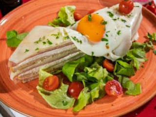 Mon Paris Restaurant & Lounge