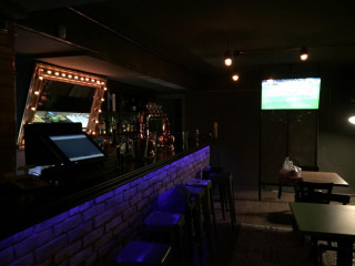 Coquette Bistro Caracal