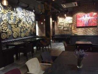 ZAMBARA Bistro Lounge