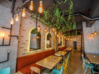 Hatz Burger Studio