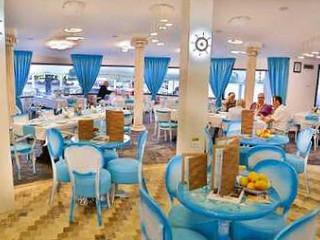 Sunrise Marina Wine Bistro